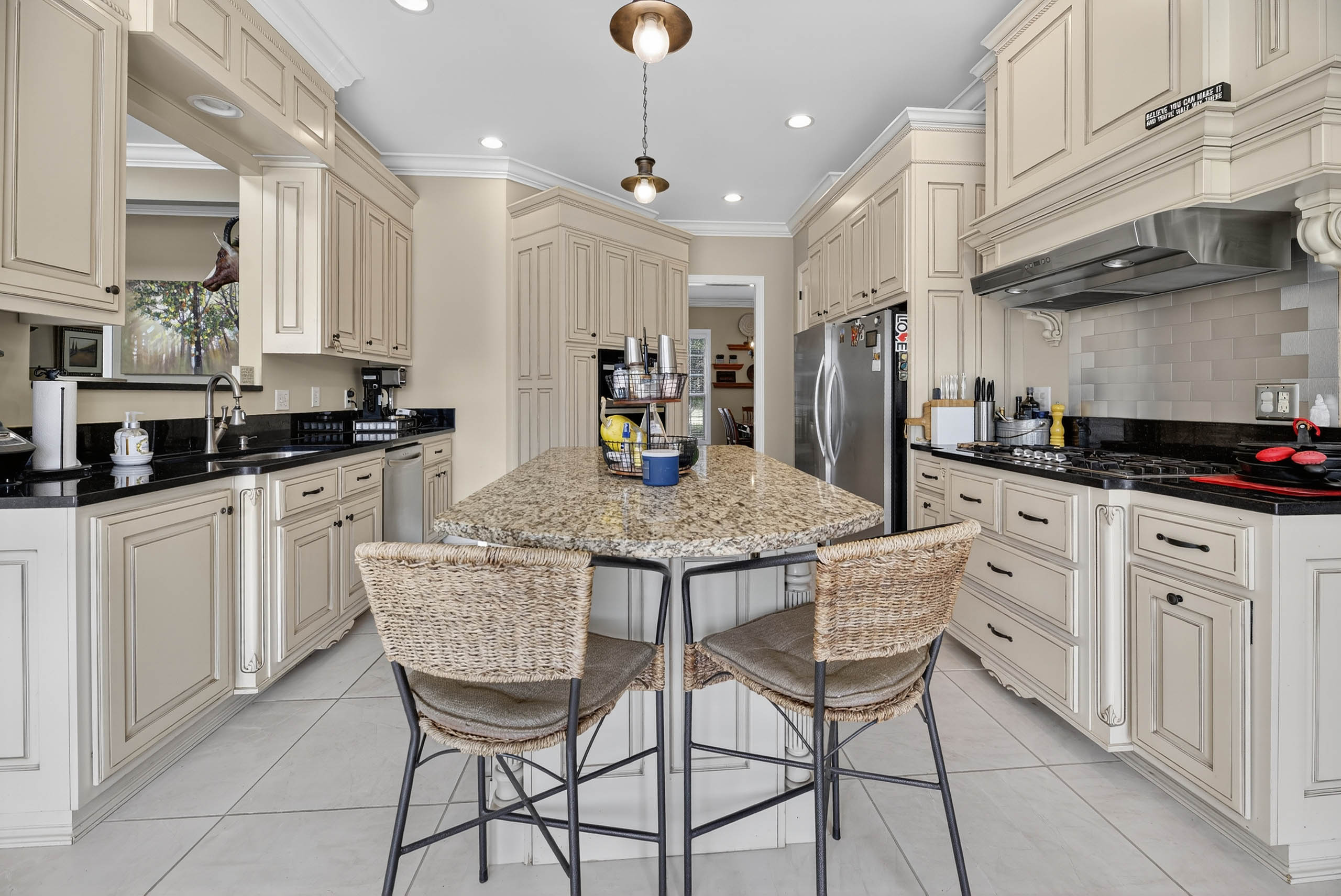 Gourmet Kitchen — River Run riverfront estate