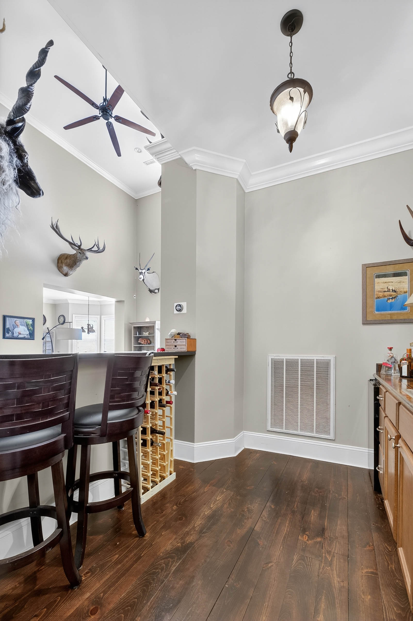 Bar & Wine Nook — River Run riverfront estate